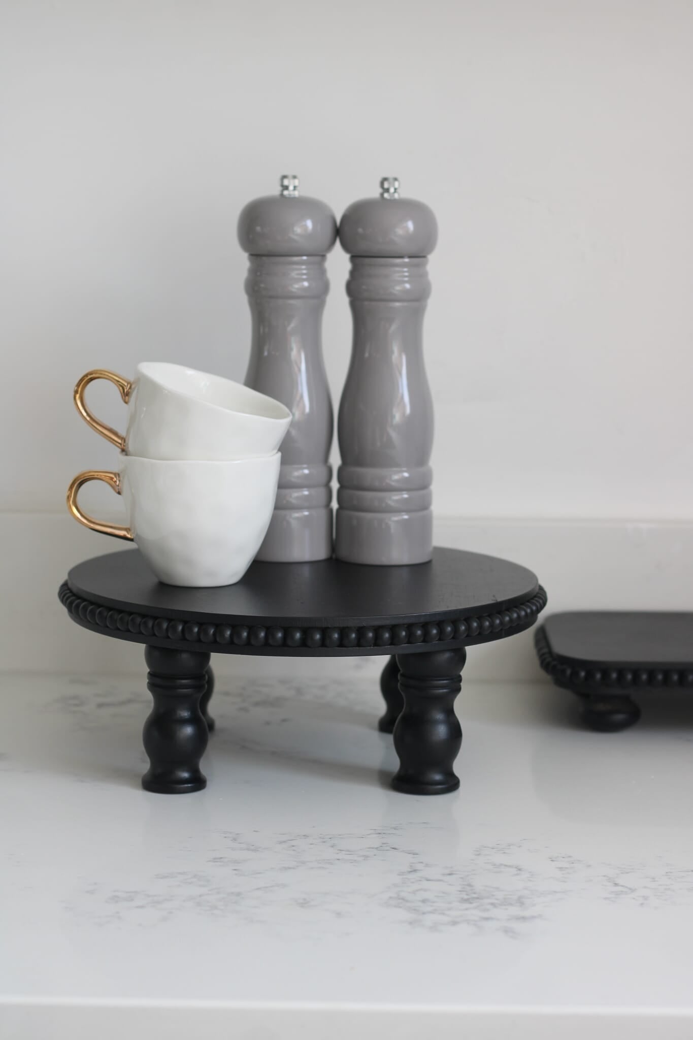 Beaded Raised Round Tray-Black