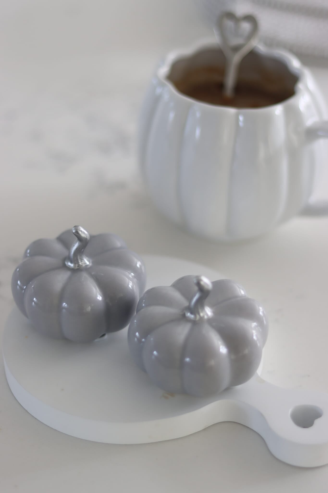 Ceramic Pumpkin Grey - Small 2PC