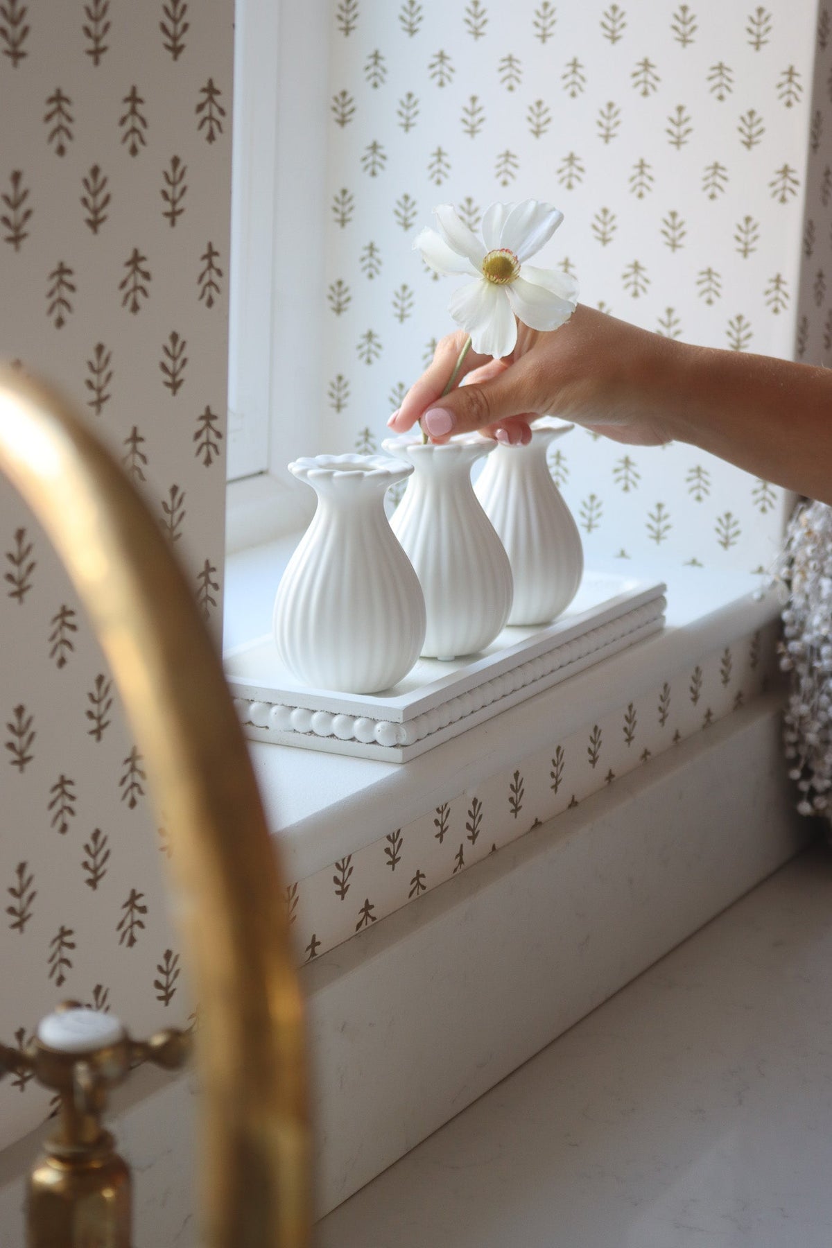 Frilly Stoneware Bud Vase Set
