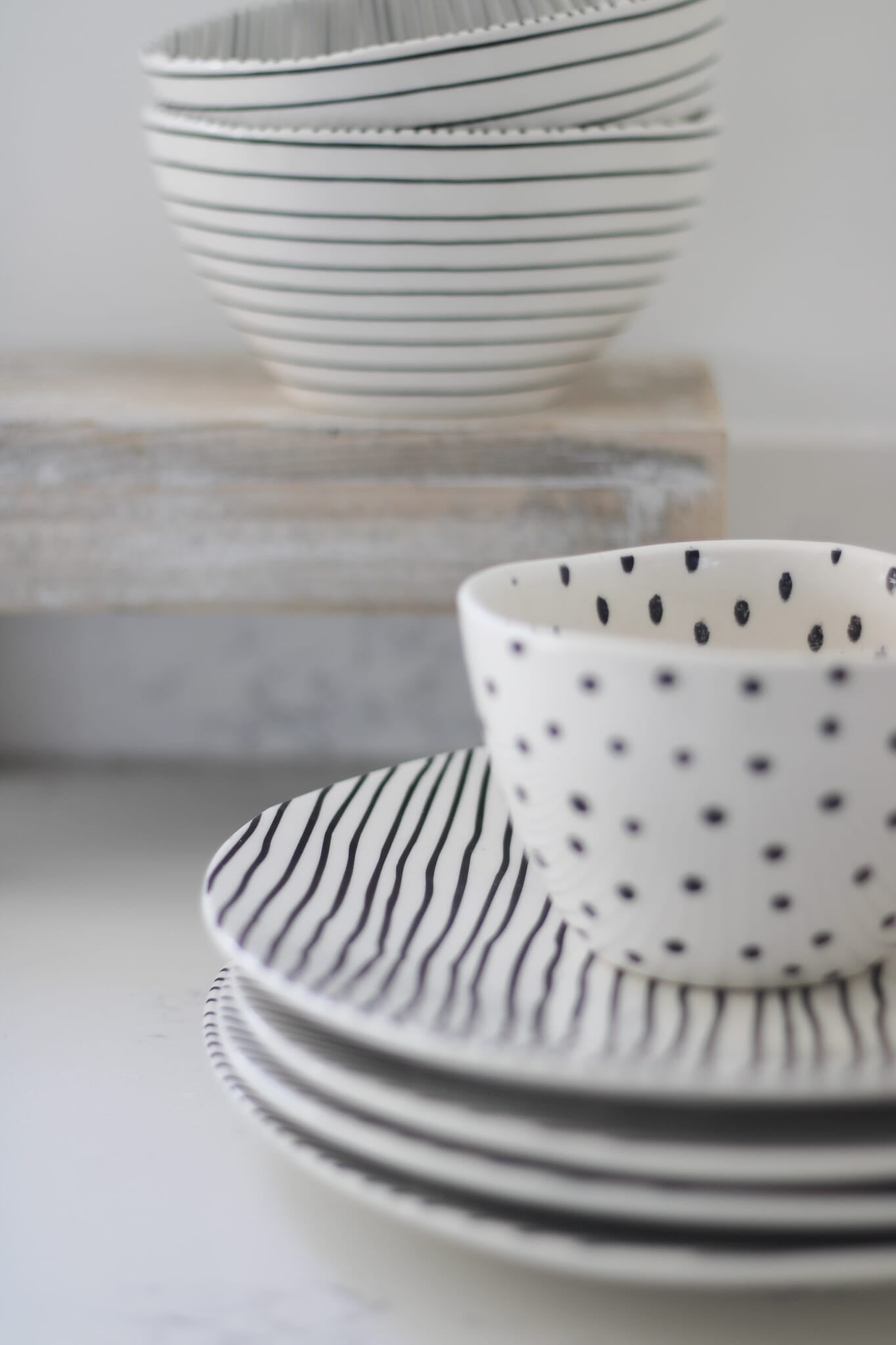 Irregular Ceramic Plates - Black Stripes 4pc Set