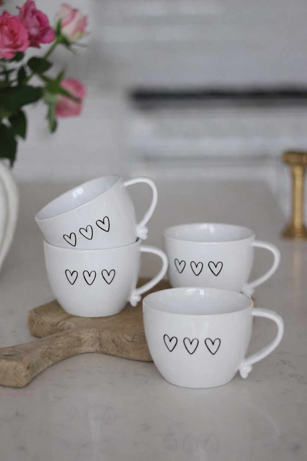 Heart Handled Ceramic Mug Set – 4 Piece – 3 Black Hearts